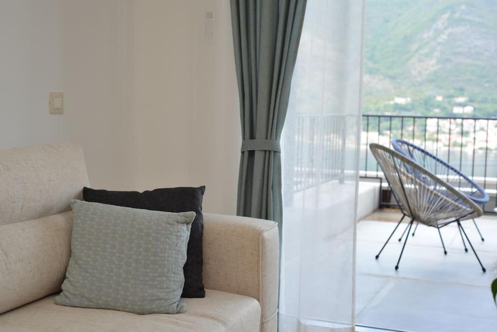 Design Flat With Impressive Boka Bay View Διαμέρισμα Κότορ Εξωτερικό φωτογραφία