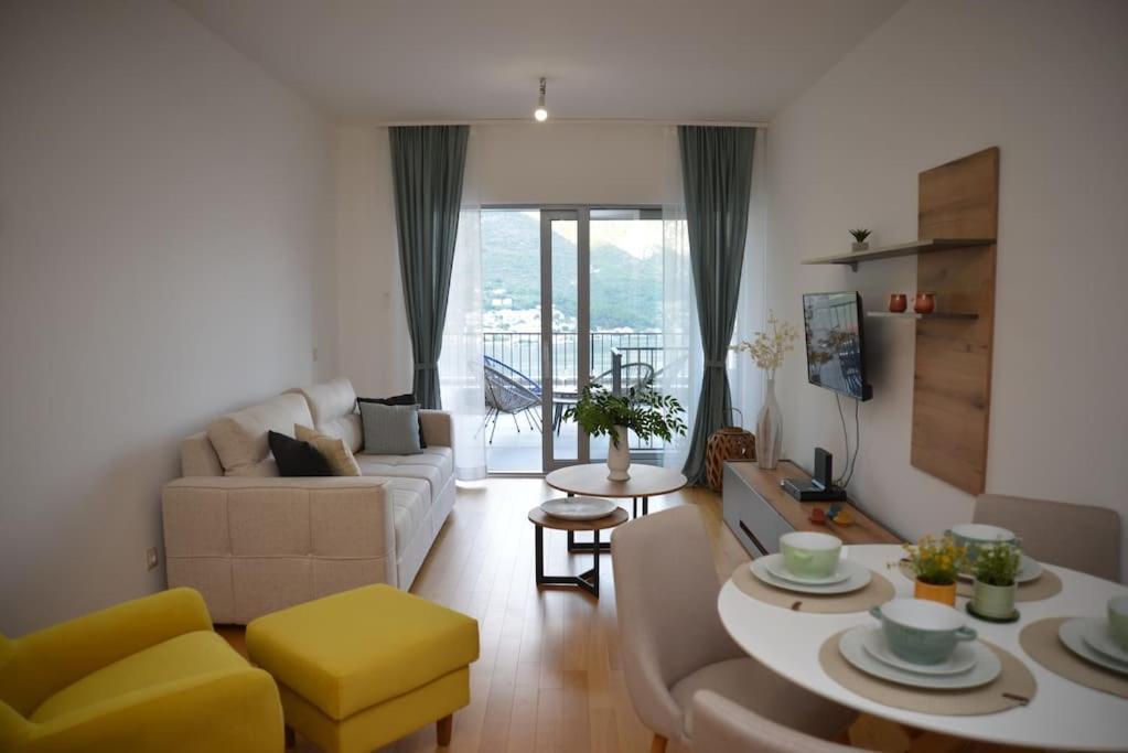 Design Flat With Impressive Boka Bay View Διαμέρισμα Κότορ Εξωτερικό φωτογραφία